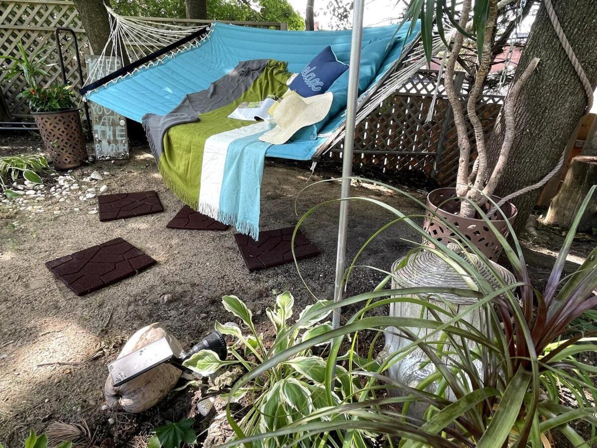 Schaumburg Paradise Oasis With A Secret Garden And Private Pool ภายนอก รูปภาพ